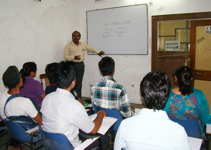 Kumar Classes gallery