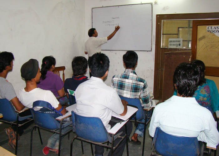 Kumar Classes gallery image 3