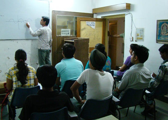 Kumar Classes gallery image 8